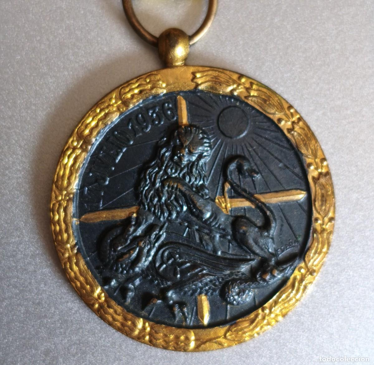 Militaria: Medalla de la Campa&ntilde;a. 1936-1939. Con cinta de vanguardia.
