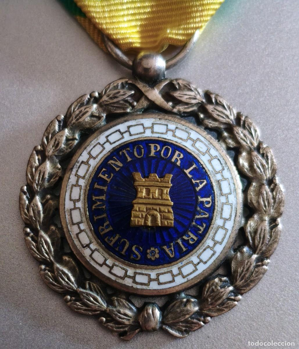 Militaria: Medalla de Sufrimientos por la Patria. Acu&ntilde;ada por Castell.