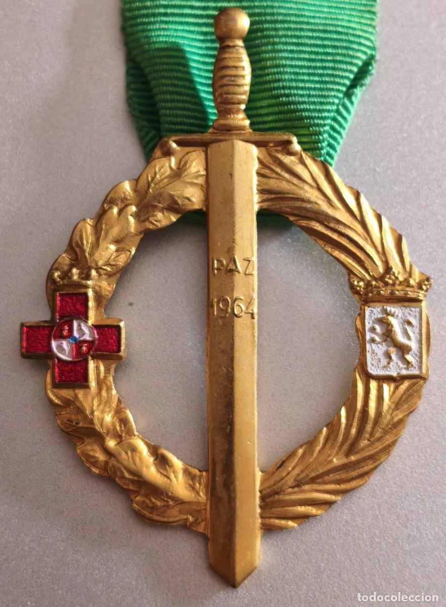Militaria: Medalla de los Voluntarios de Le&oacute;n en el XXV Aniversario de la Victoria 1939-1964.