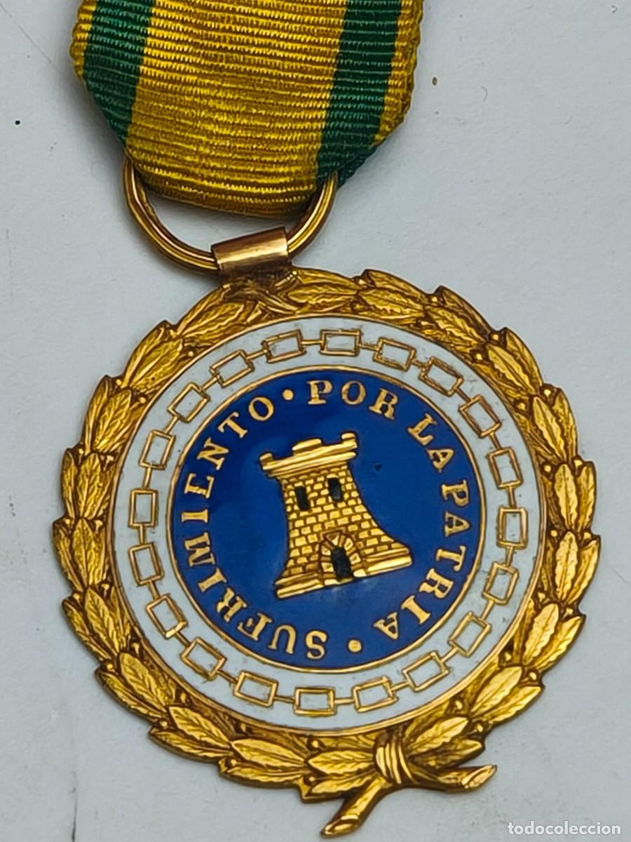 Militaria: Medalla oro &eacute;poca Fernando 7 sufrimientos por la Patria