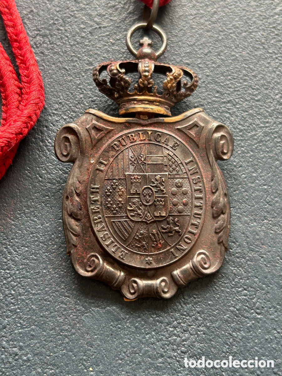 Militaria: Medalla Isabel II antigua profesorado universidad