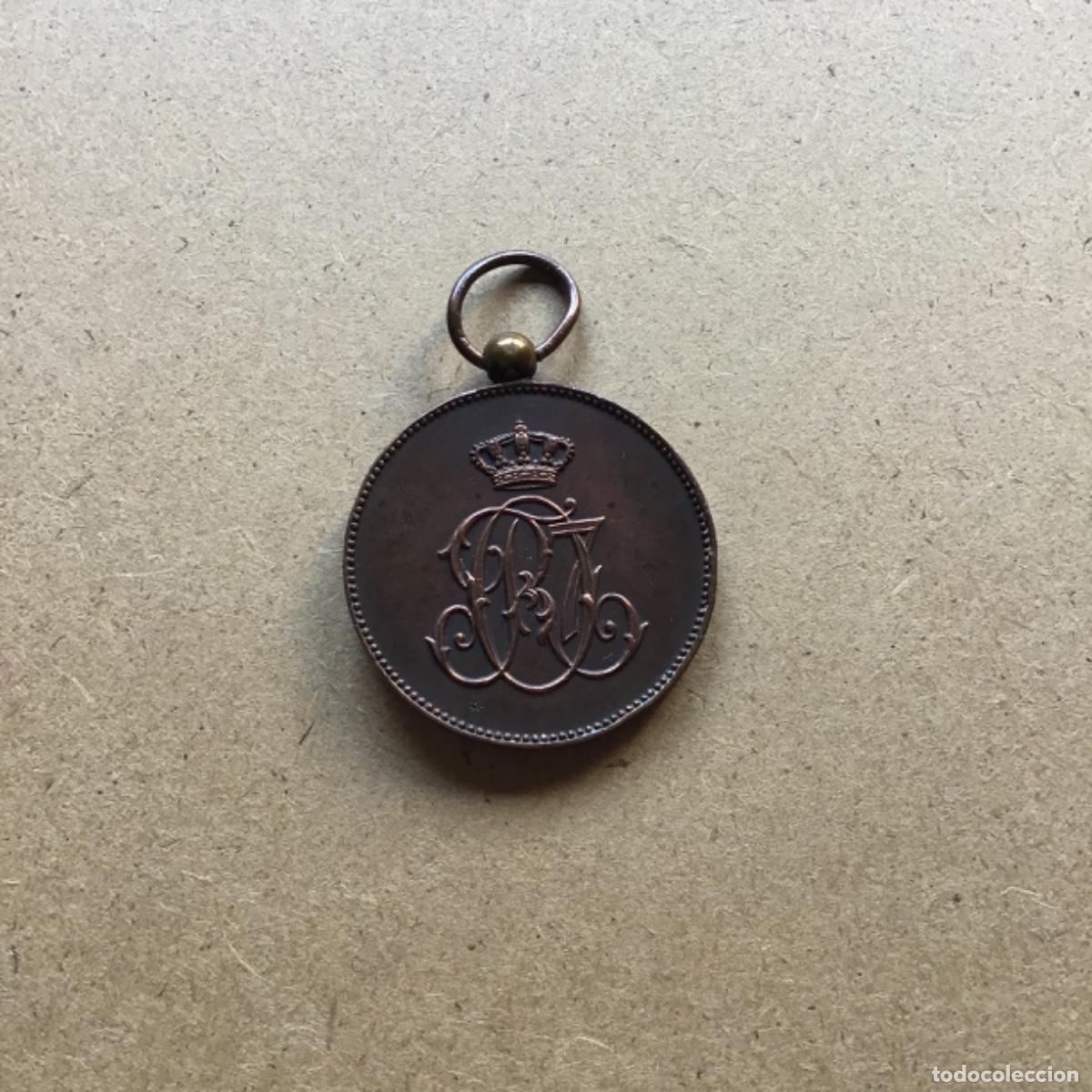 Militaria: Medalla Isabel la cat&oacute;lica bronce antigua
