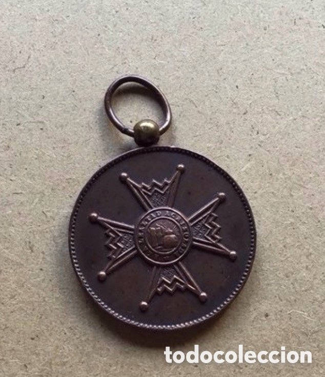 Military Antiques: Medalla Isabel la cat&oacute;lica bronce antigua