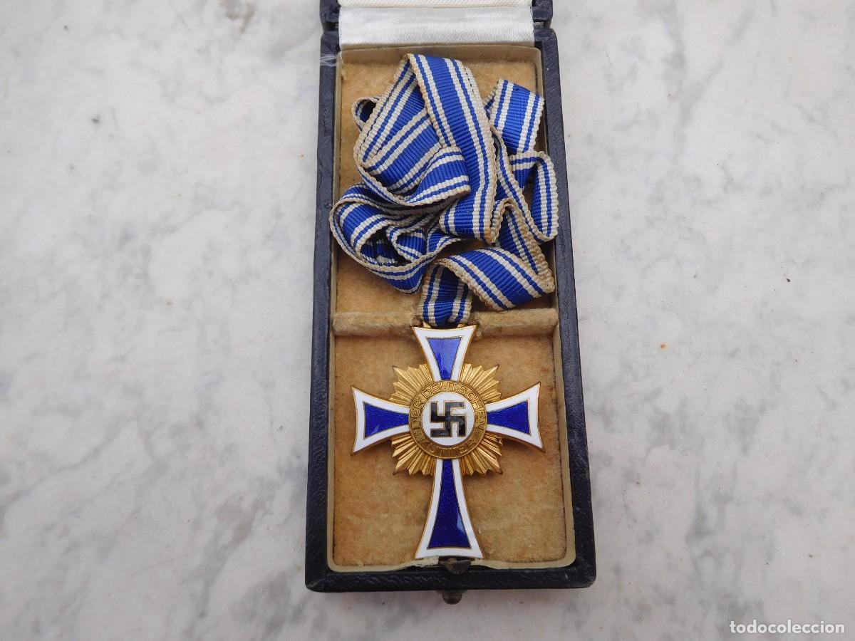 Militaria: Alemania III Reich. Cruz de las madres categor&iacute;a oro en caja original Franz Reischauer Mutterkreuz