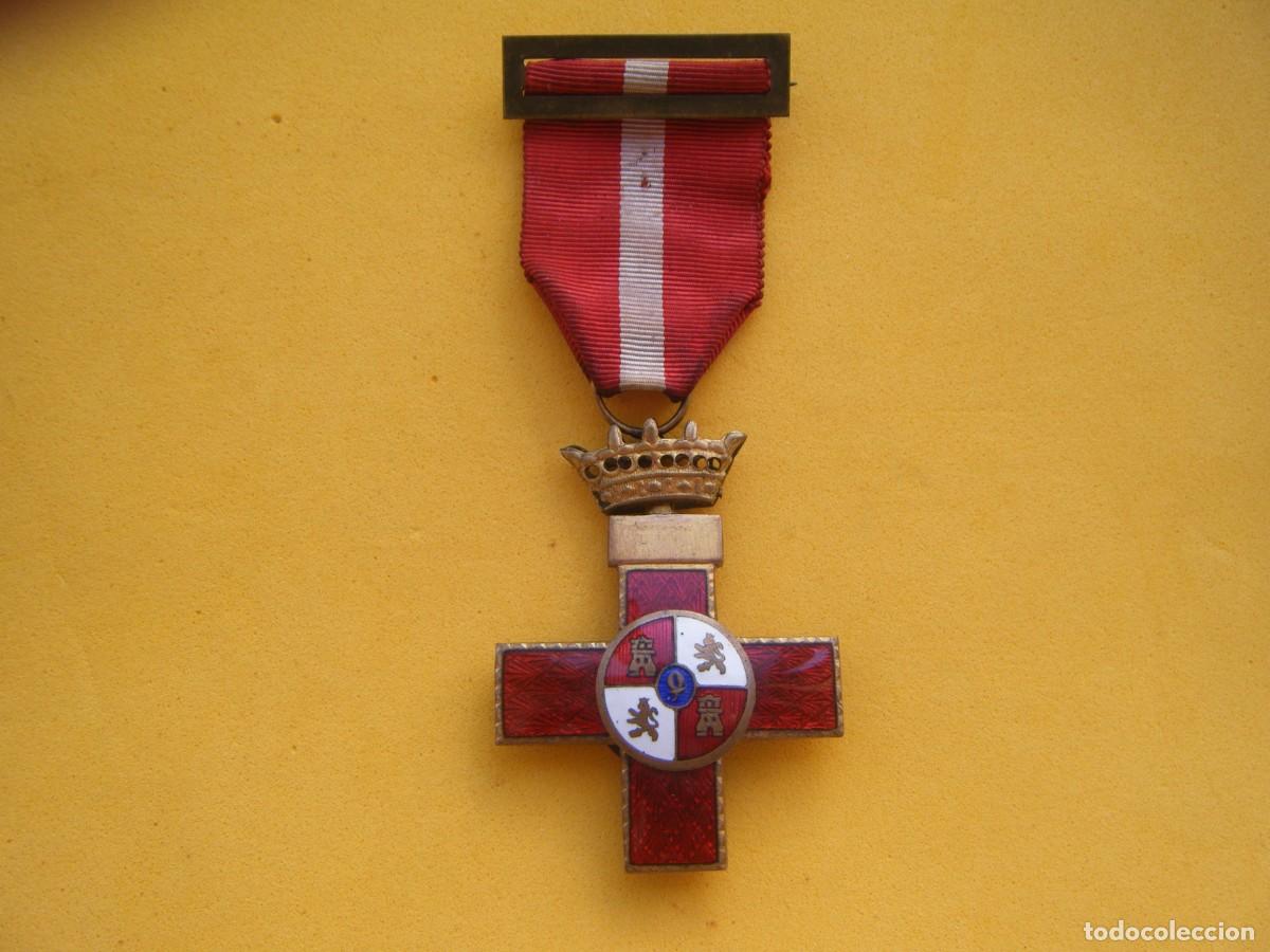 Militaria: CRUZ DEL M&Eacute;RITO MILITAR, DISTITIVO ROJO. FRANCO