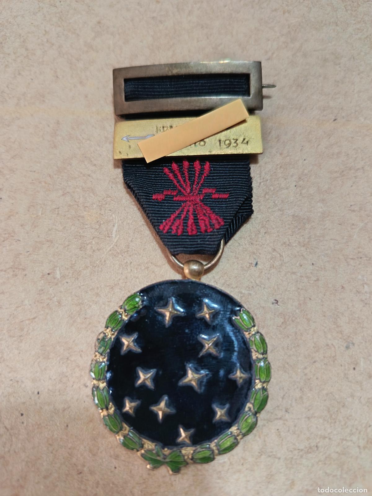 Militaria: ANTIGUA MEDALLA VIEJA GUARDIA. FALANGE. 1934. LA DE LA FOTO.