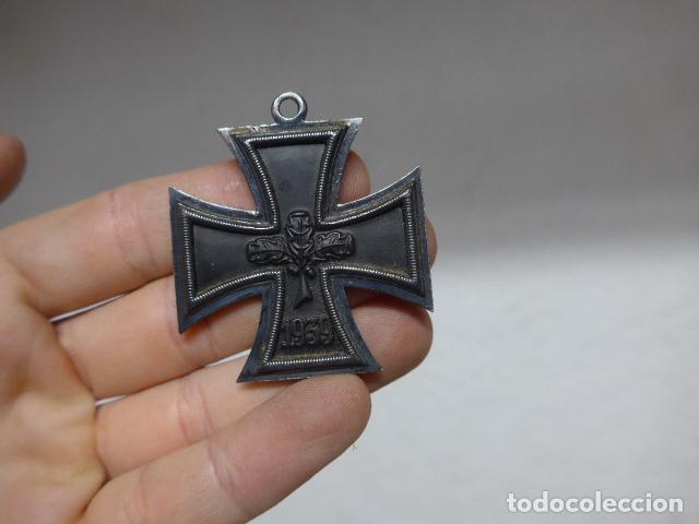 Militaria: Antigua medalla alemana cruz de hierro modelo de 1957, Alemania. Creo replica vieja.