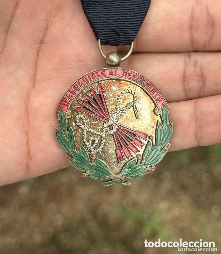 Militaria: MEDALLA DE LA CONSTANCIA INASEQUIBLE AL DESALIENTO FRENTE DE JUVENTUDES DE LA FALANGE