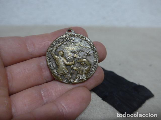 Militaria: Antigua medalla italiana original de Guerra civil: Santander, Guadalajara, Tortosa, Castelseras. CTV