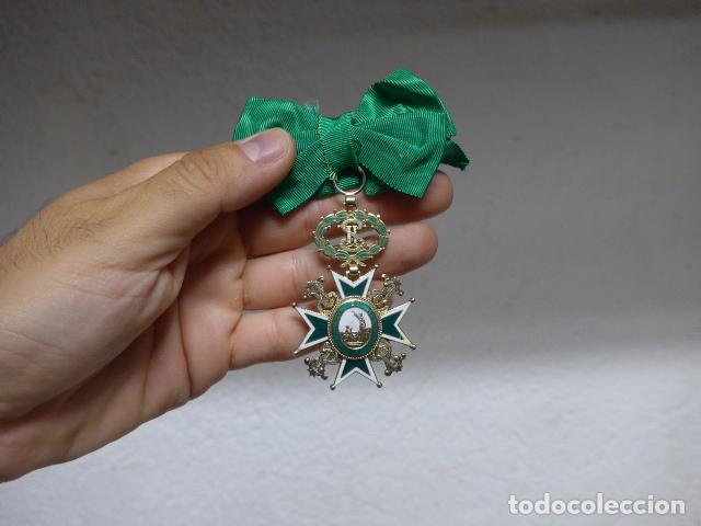 Militaria: Antigua medalla original de la Orden militar y hospitalaria de San Lazaro de Jerusalen