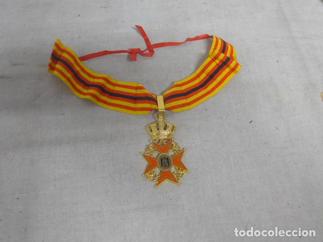 Militaria: Antigua medalla de cuello del Orden del Merito Hispano Belga, franquista, original. Espa&ntilde;a y Belgica