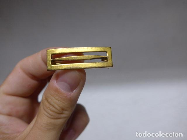 Militaria: Antiguo prendedor original de medalla espa&ntilde;ola, pasador.