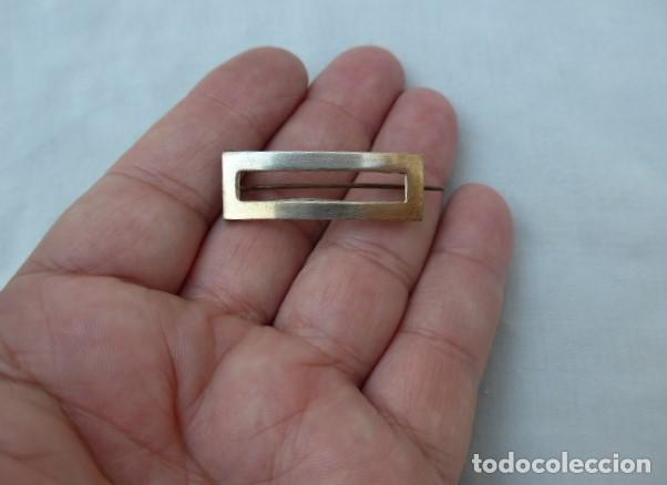 Military Antiques: ANTIGUO PRENDEDOR EN PLATA DORADA PARA CINTA DE 3 cm DE BISAGRA - PASADOR