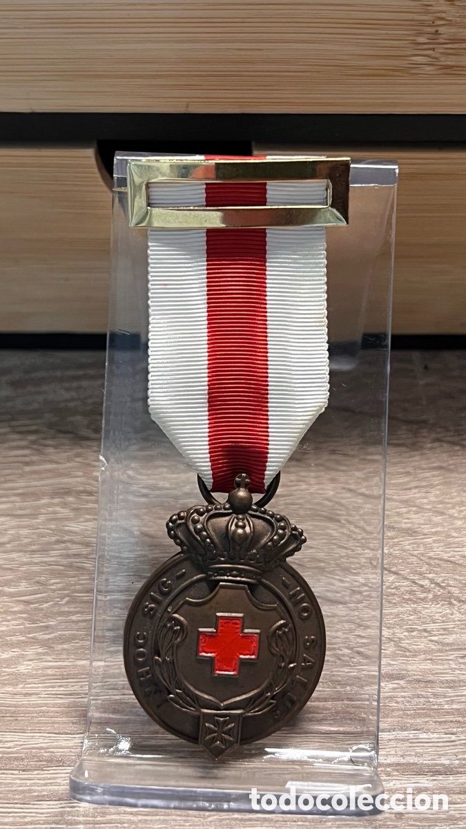 Militaria: Medalla 3&ordf; Clase Cruz Roja Espa&ntilde;ola