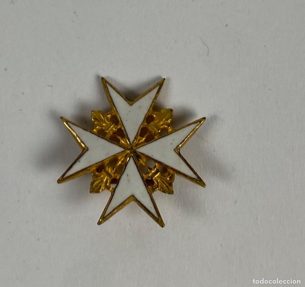 Militaria: Componente de condecoraci&oacute;n Cruz blanca esmaltada Castells 4