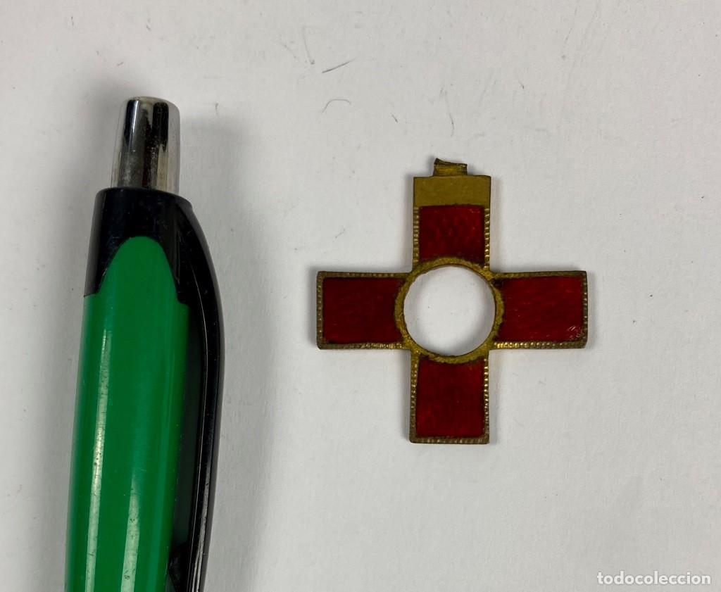 Militaria: Componente de condecoraci&oacute;n CRUZ ESMALTE ROJO Castells 7