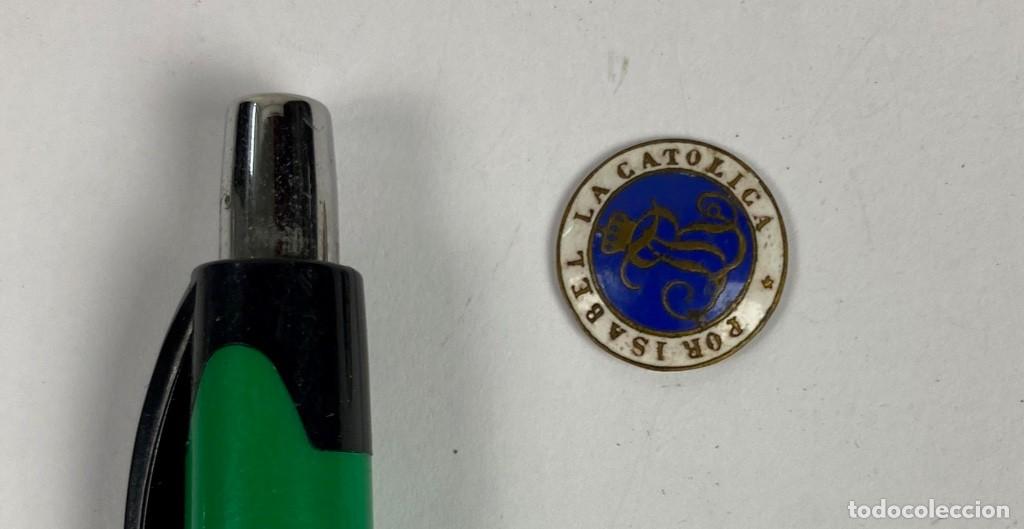 Militaria: Componente de condecoraci&oacute;n centro en metal sobredorado y esmaltado por isabel la cat&oacute;lica Y2 Castel