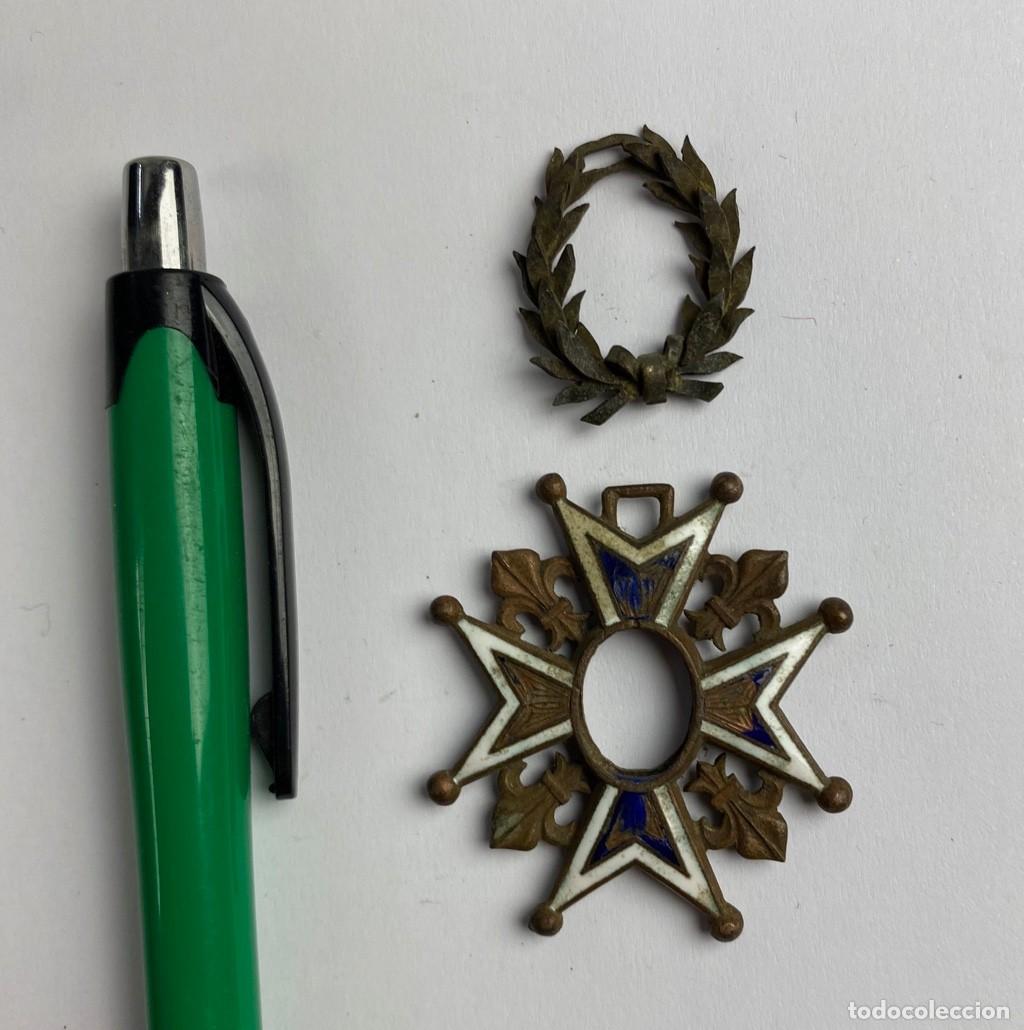 Militaria: Componente de condecoraci&oacute;n en bronce esmaltado Castells 60