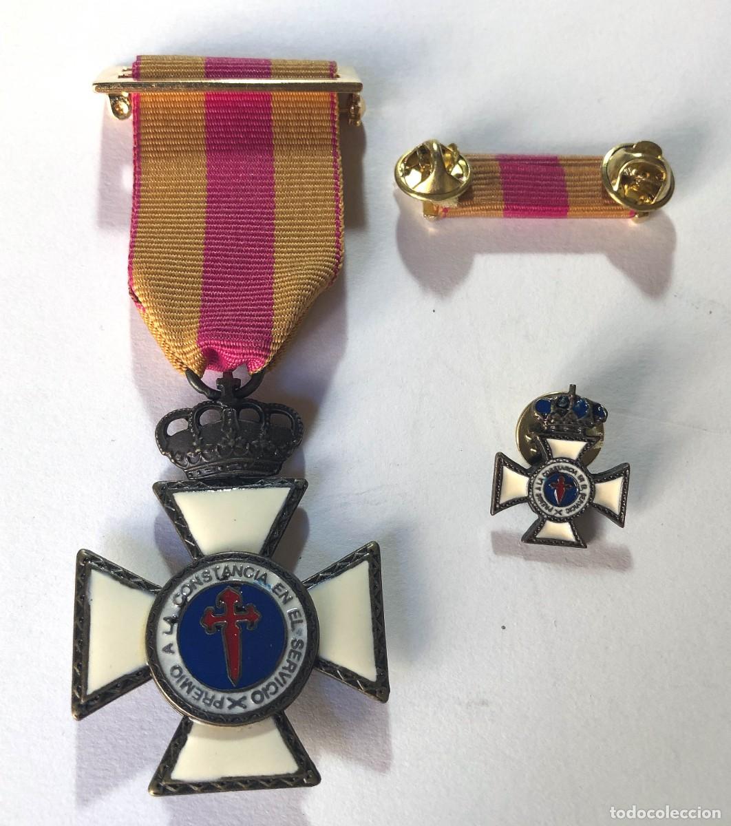 Militaria: GUARDIA CIVIL / PREMIO A LA CONSTANCIA EN EL SERVICIO / MEDALLA - PIN Y PASADOR