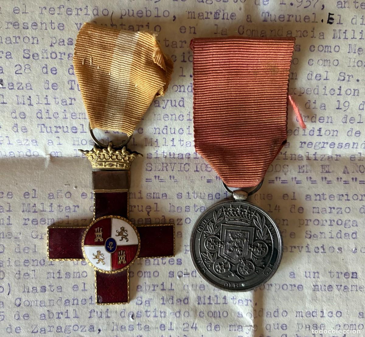 Militaria: Divisi&oacute;n Azul, Guerra Civil. Medallas y declaraci&oacute;n jurada M&eacute;dico BLAU