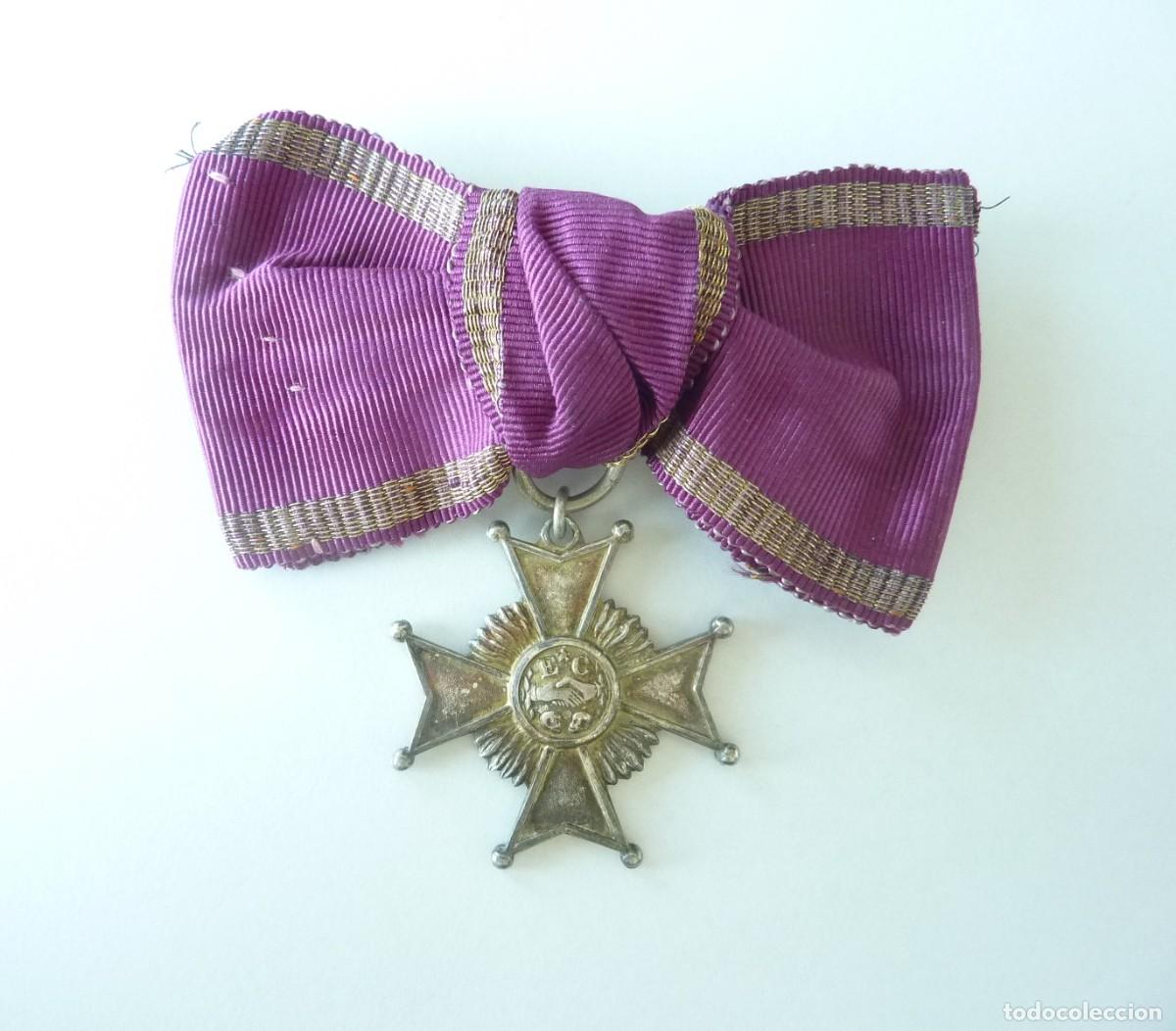 Militaria: Suecia: Lazo de dama de la Orden de Inocencia. Medalla sueca.