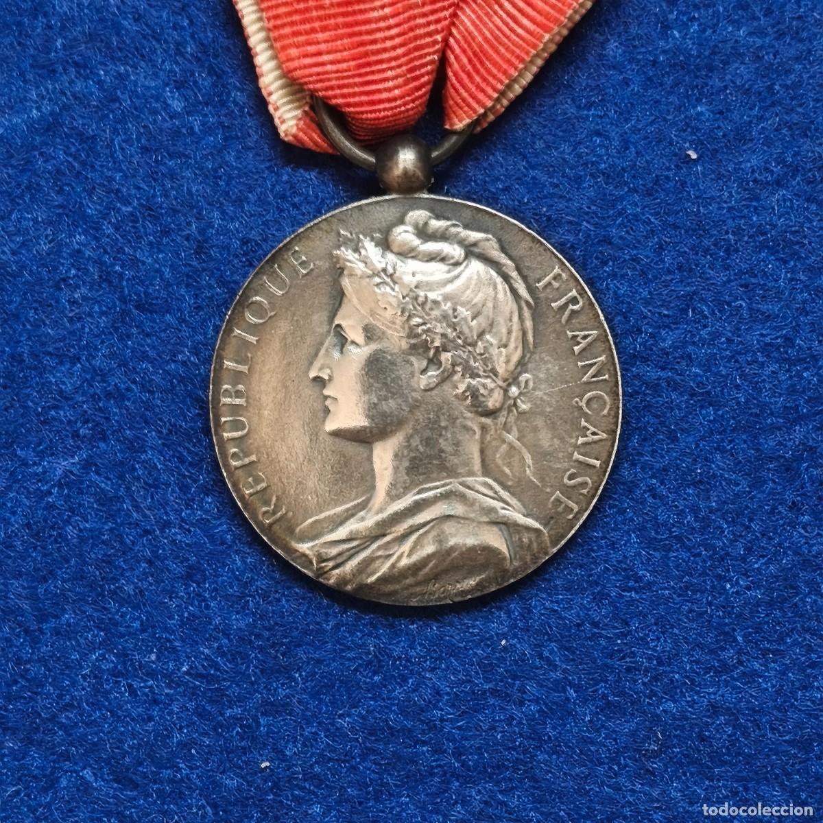 Militaria: MEDALLA DEL MINISTERIO DE TRABAJO 20 A&Ntilde;OS. DE PLATA. J.CARISSAN A&Ntilde;O 1912. REP. FRANCESA.