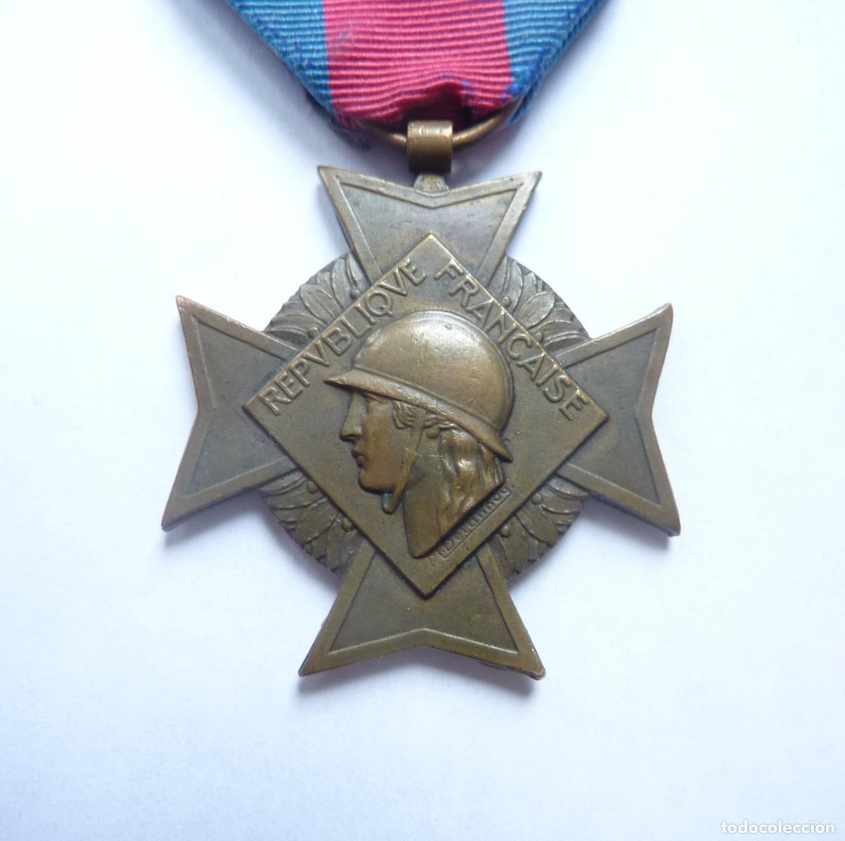 Militaria: Francia: Cruz de los Servicios Militares Voluntarios. Medalla francesa.