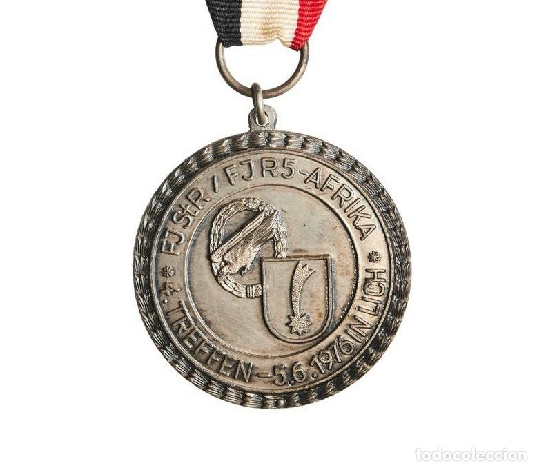 Militaria: Alemania: 1976 Medalla encuentro veteranos 5&ordm; regimiento paracaidistas de asalto del Afrika Korps.