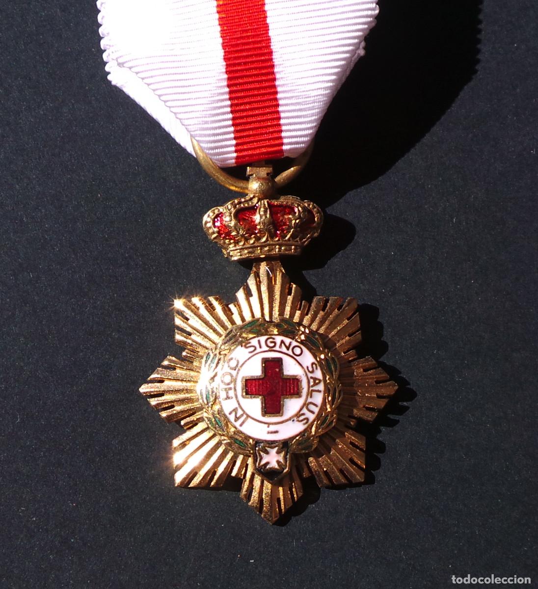 Militaria: MEDALLA PRIMERA CLASE O DE ORO. ORDEN DE LA CRUZ ROJA ESPA&Ntilde;OL, PARA DAMAS. IN HOC SIGNO SALUS