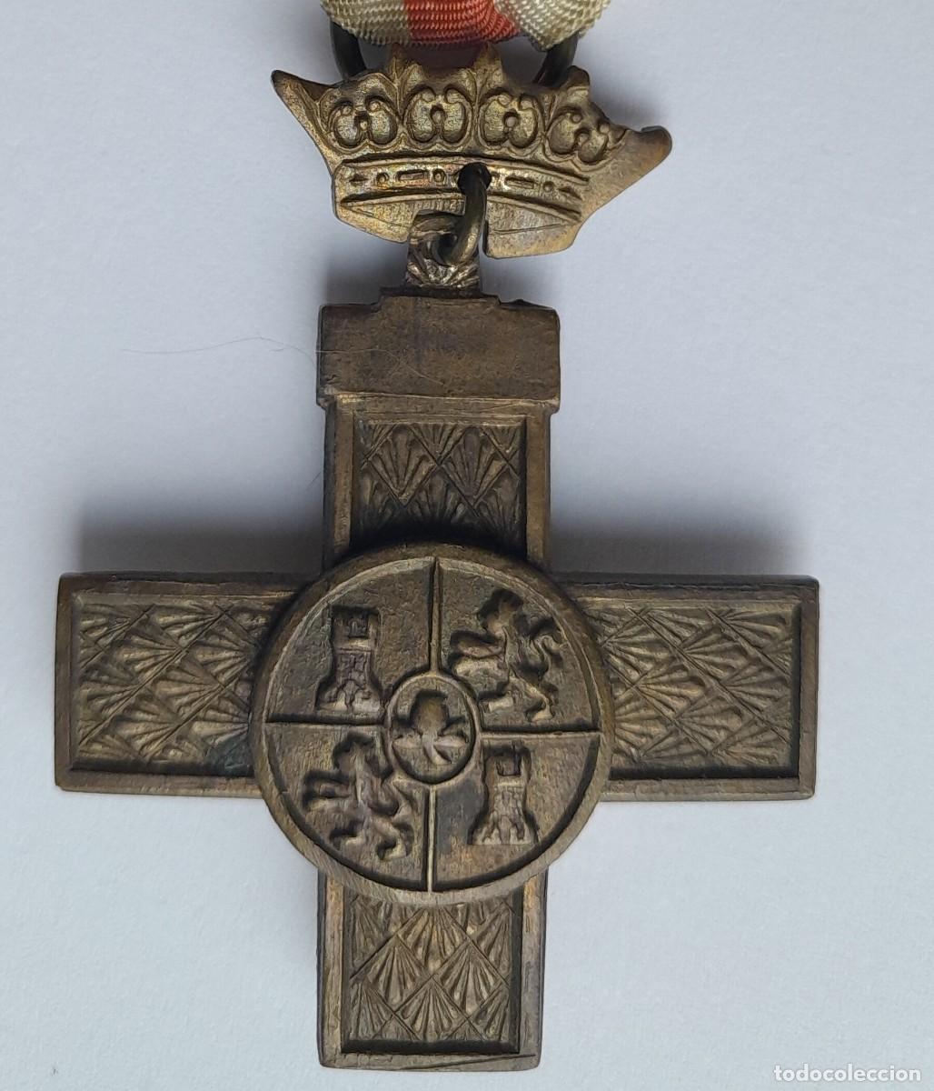 Militaria: Cruz de plata del M&eacute;rito Militar. &Eacute;poca del general Franco (Sevilla 1961).