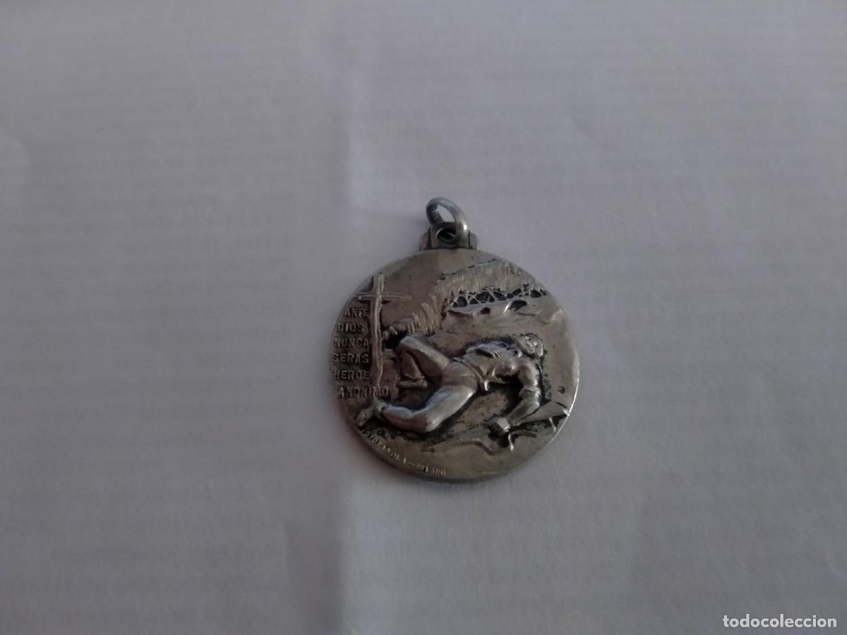 Militaria: medalla militar carlista
