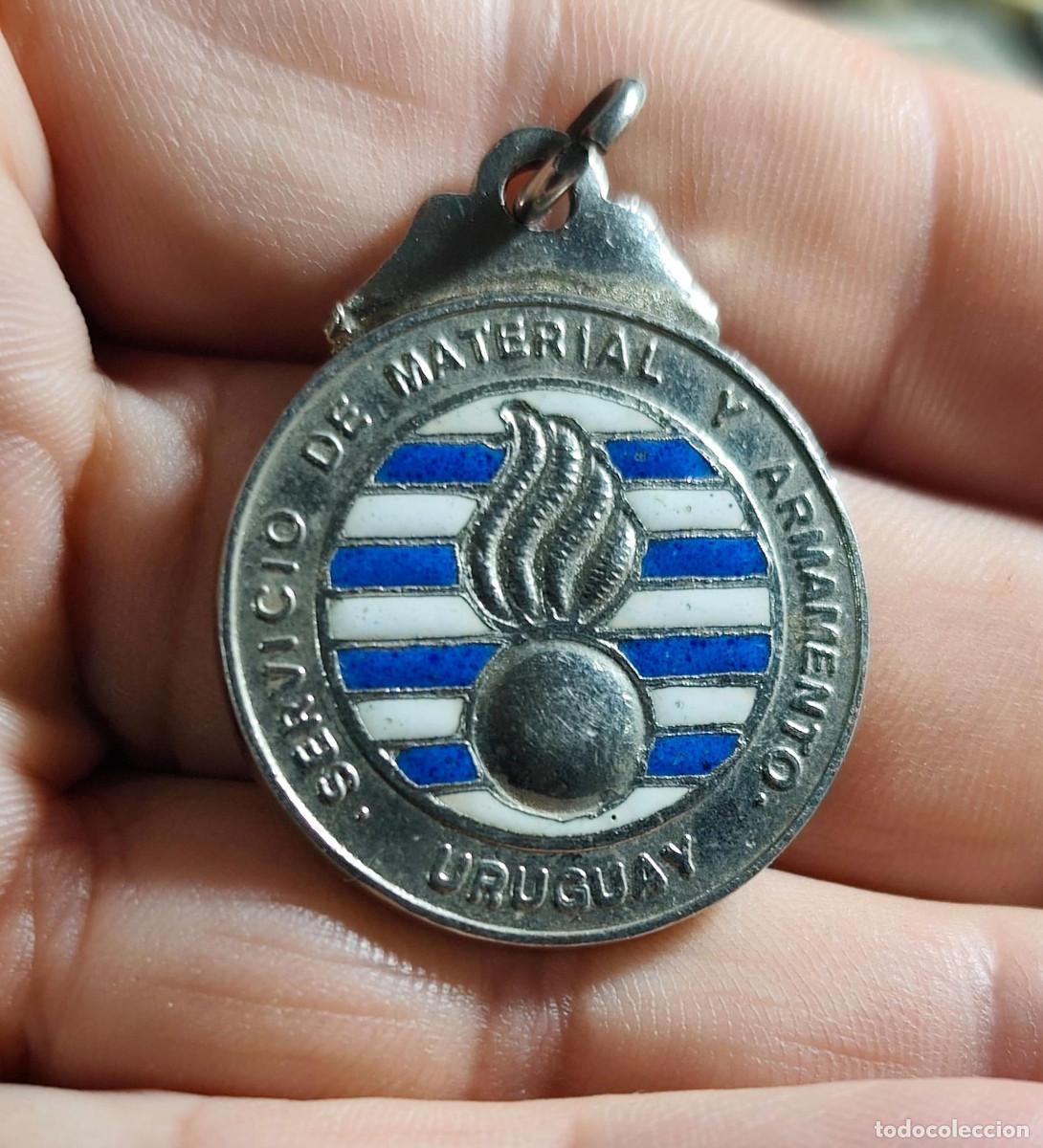 Militaria: Medalla militar servicio de material y armamento del ejercito de Uruguay 1991