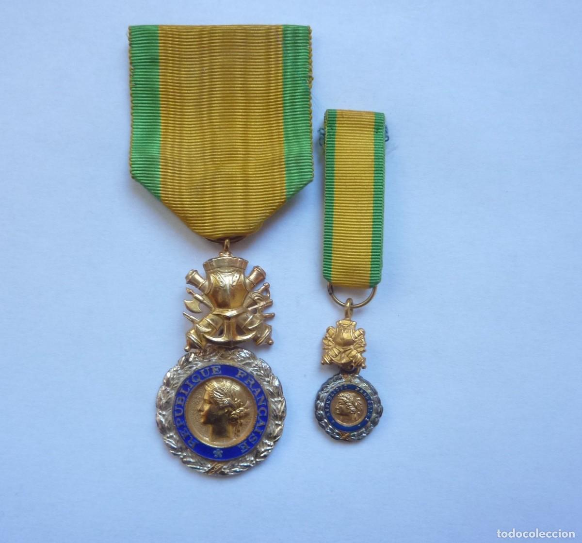 Militaria: Francia: Medalla militar, al valor y la disciplina. Con miniatura