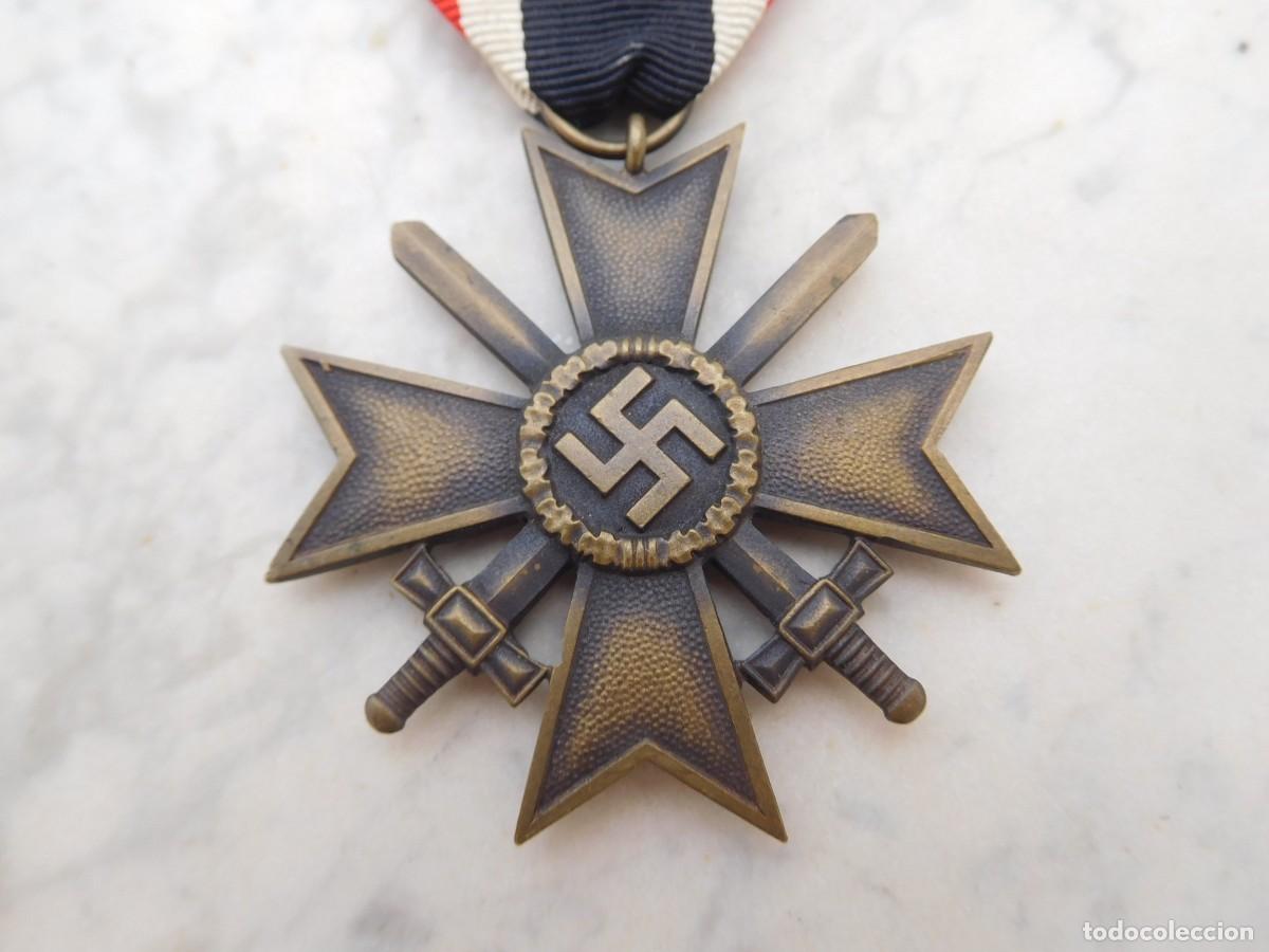 Militaria: Alemania III Reich. Cruz al m&eacute;rito militar con espadas de segunda clase 14