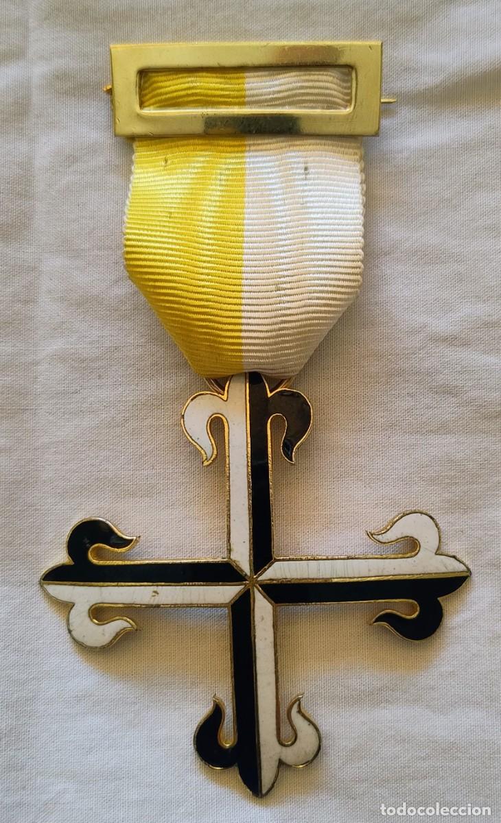 Militaria: Medalla Esmaltada Asociaci&oacute;n del Santo Nombre Madrid.