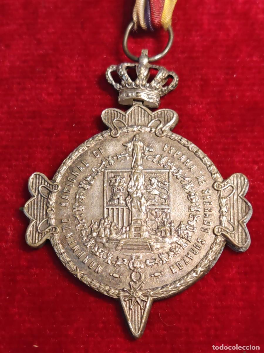 Militaria: Medalla guardia civil virgen del pilar monumento nacional Espa&ntilde;a al sagrado corazon