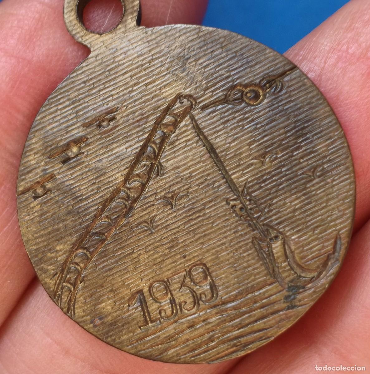 Militaria: Antigua y curiosa medalla artesanal, a catalogar. 1939.