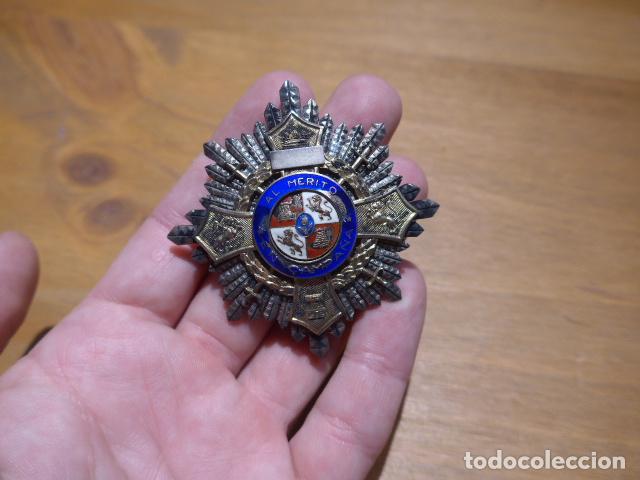 Militaria: Antigua medalla o placa al merito en campa&ntilde;a, original. Guerra civil o Division Azul.