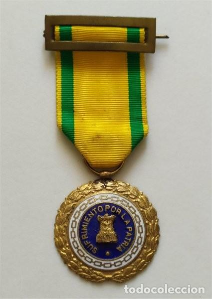 Militaria: Medalla condecoraci&oacute;n Sufrimiento por la Patria
