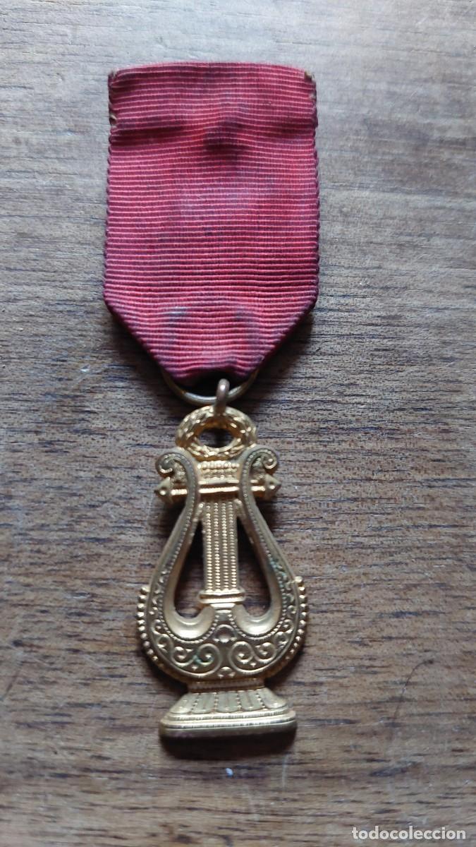 Militaria: Antigua y magn&iacute;fica condecoraci&oacute;n de musico