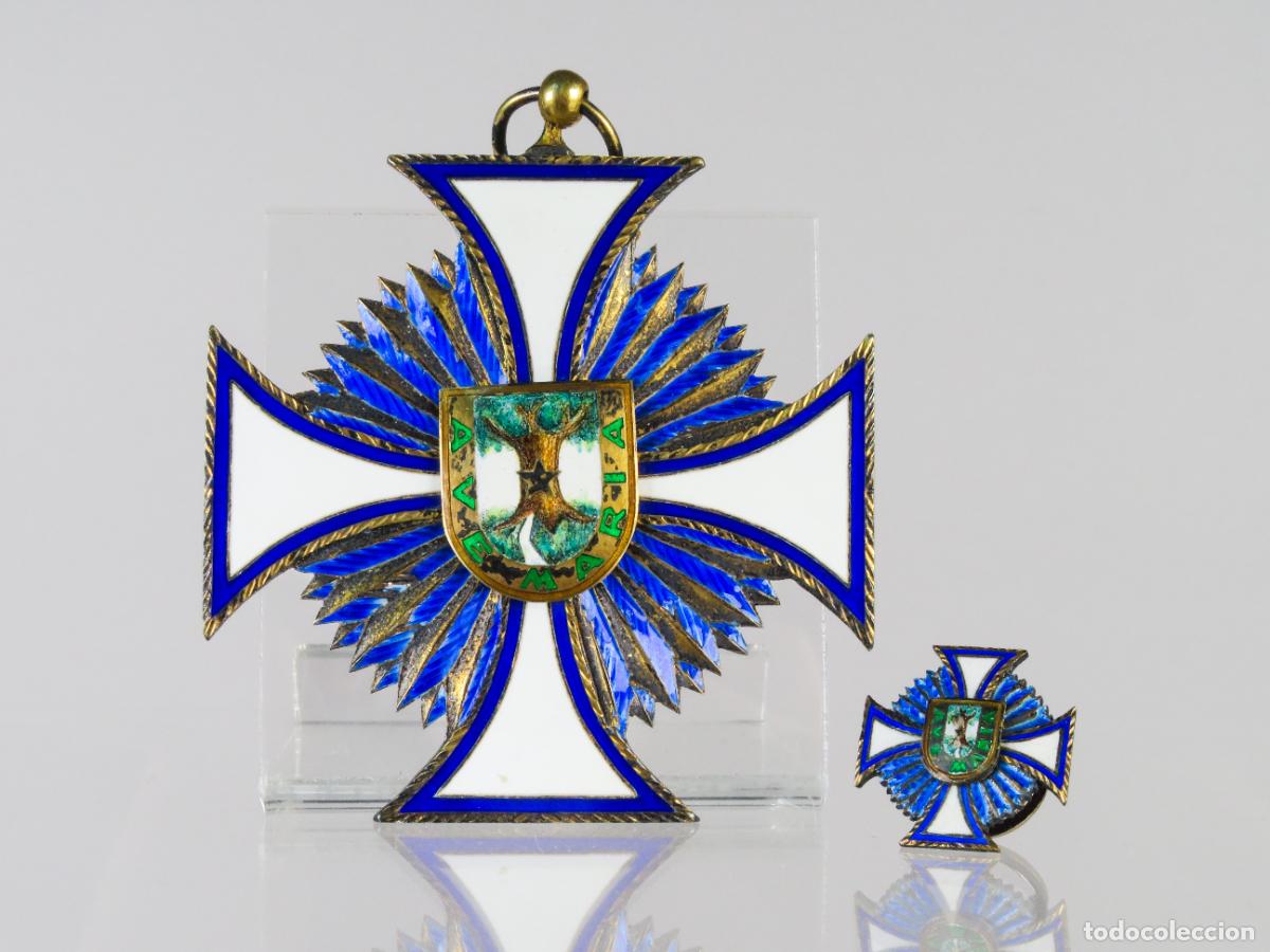 Militaria: Gran Cruz pin Orden Caballeros Nuestra Se&ntilde;ora Valvanera Corpus Christi metal dorado esmalte PP XX