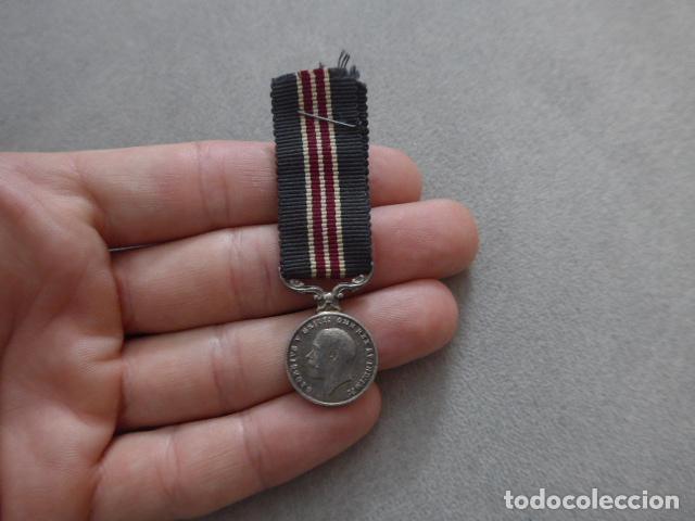 Militaria: Antigua medalla inglesa en miniatura al merito y la valentia o coraje, original. Gran Breta&ntilde;a