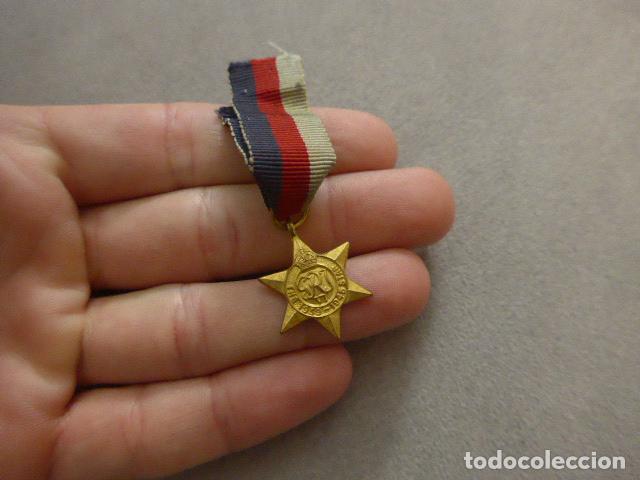 Militaria: Antigua medalla inglesa en miniatura, The 1939 - 1945 star, original II Guerra Mundial. Gran Breta&ntilde;a
