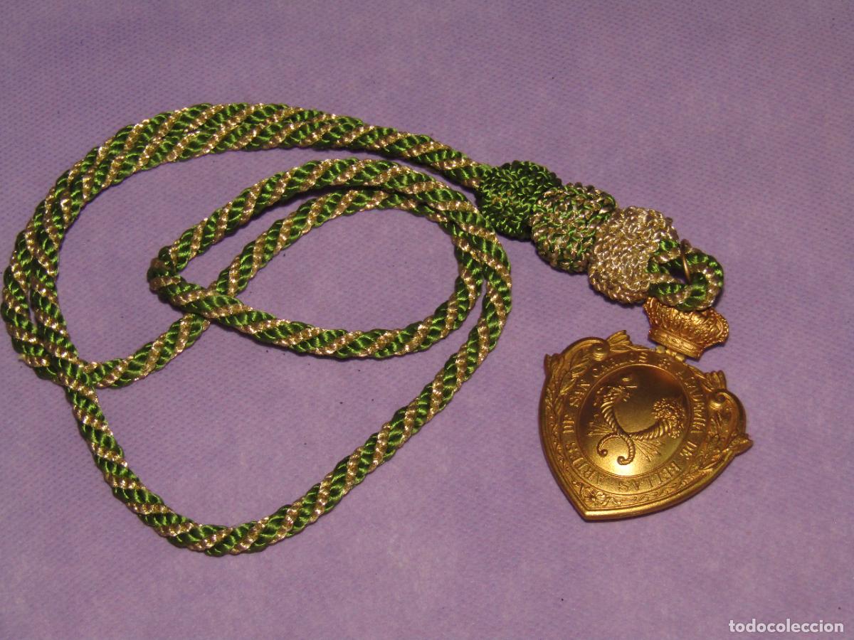 Militaria: Medall&oacute;n ACADEMIA BELLAS ARTES DE SAN CARLOS - ISABEL 2&ordf; a los Acad&eacute;micos de N&uacute;mero 1855