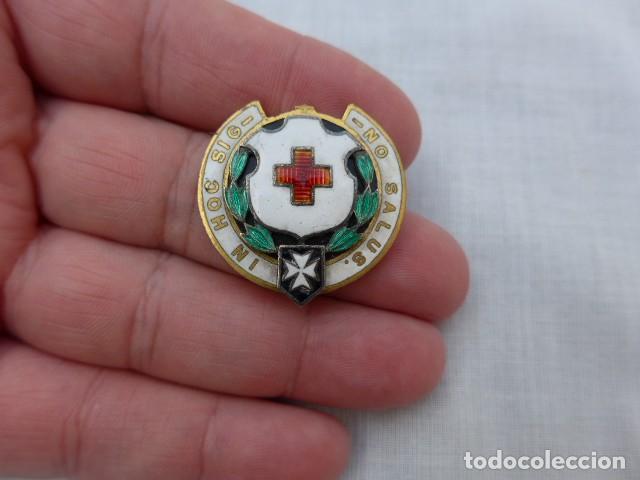 Militaria: ANTIGUA MEDALLA DE LA CRUZ ROJA RESTOS DE CASTELLS