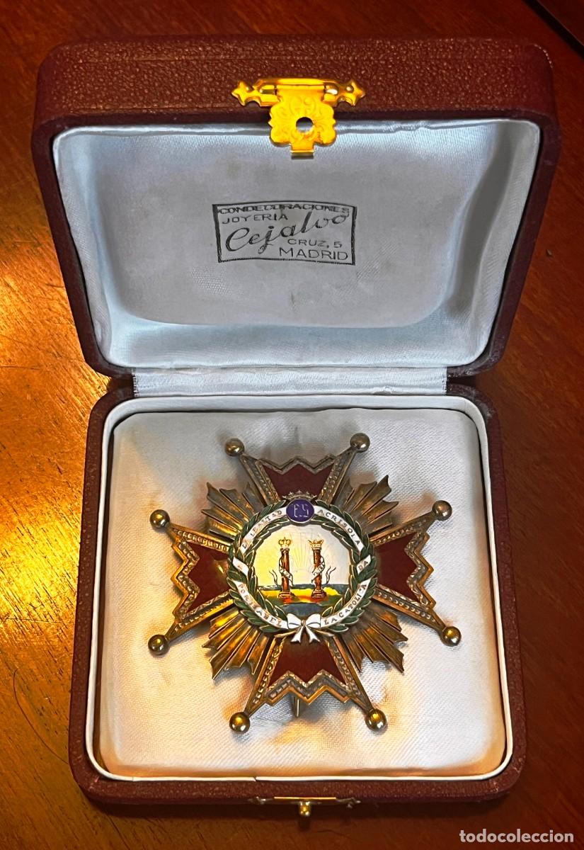Militaria: ENCOMIENDA DE N&Uacute;MERO ORDEN ISABEL LA CAT&Oacute;LICA, PLATA Y ESMALTES, CEJALVO, ESTUCHE ORIGINAL