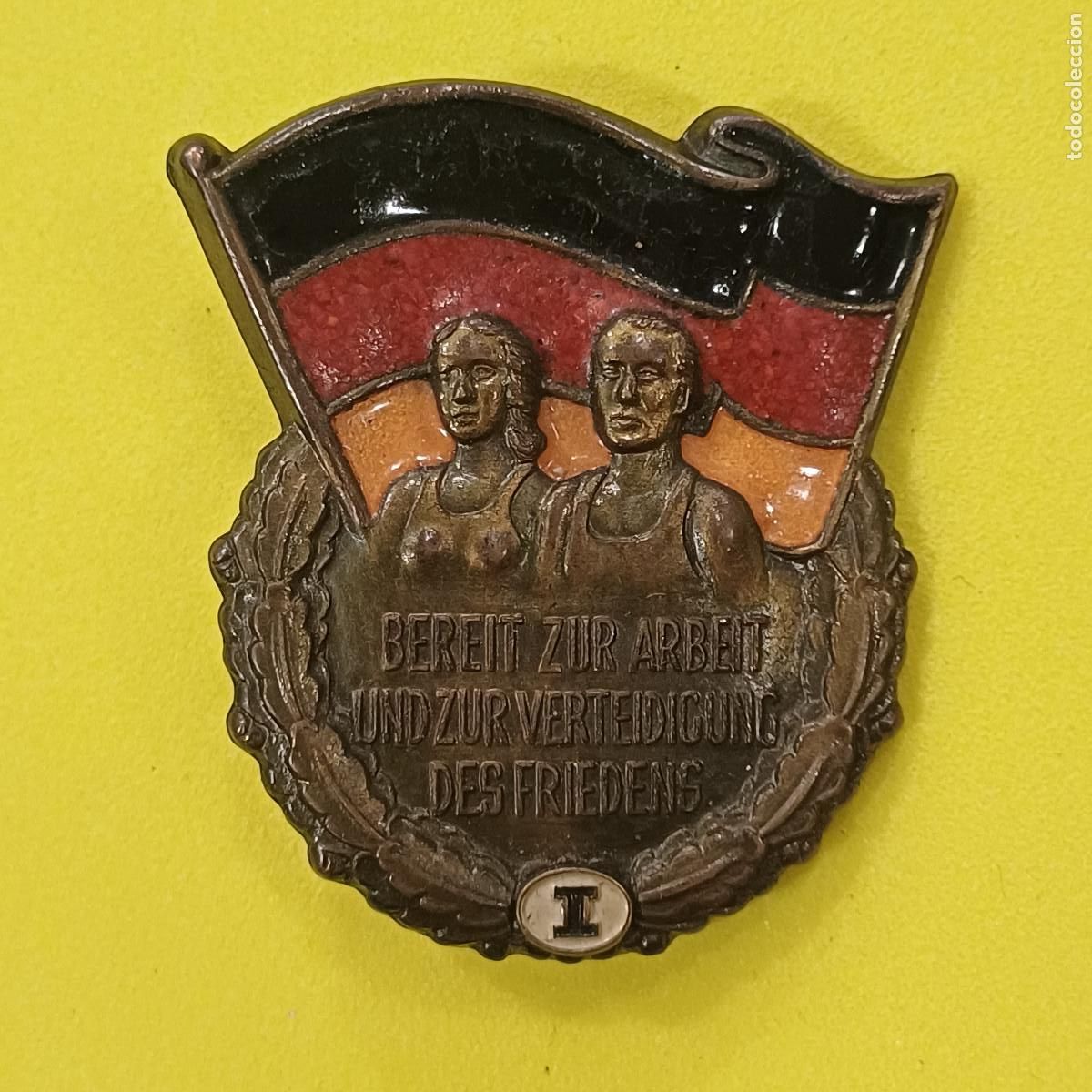 Militaria: INSIGNIA SPORTLEISTUNGSABZEICHEN DDR/EN METAL.