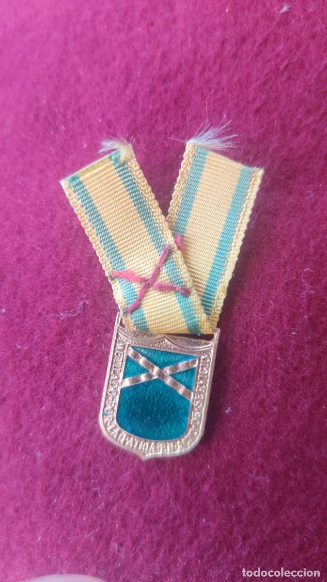 Militaria: Medalla de mutilados miniatura