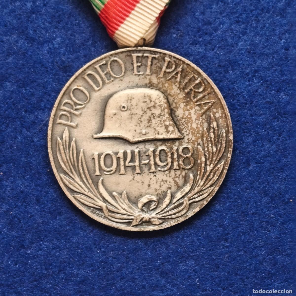 Militaria: MEDALLA PRO DEO ET PATRIA. CAMPA&Ntilde;A 1&ordf; GUERRA MUNDIAL. HUNGRIA. A&Ntilde;OS 1914-18. M.B.C.