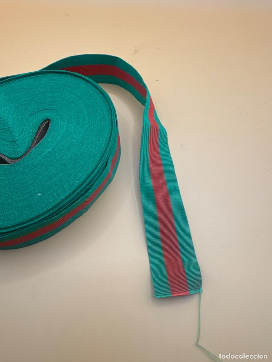 Military Antiques: Cinta Cruz de la Orden del M&eacute;rito de la Guardia Civil con distintivo rojo